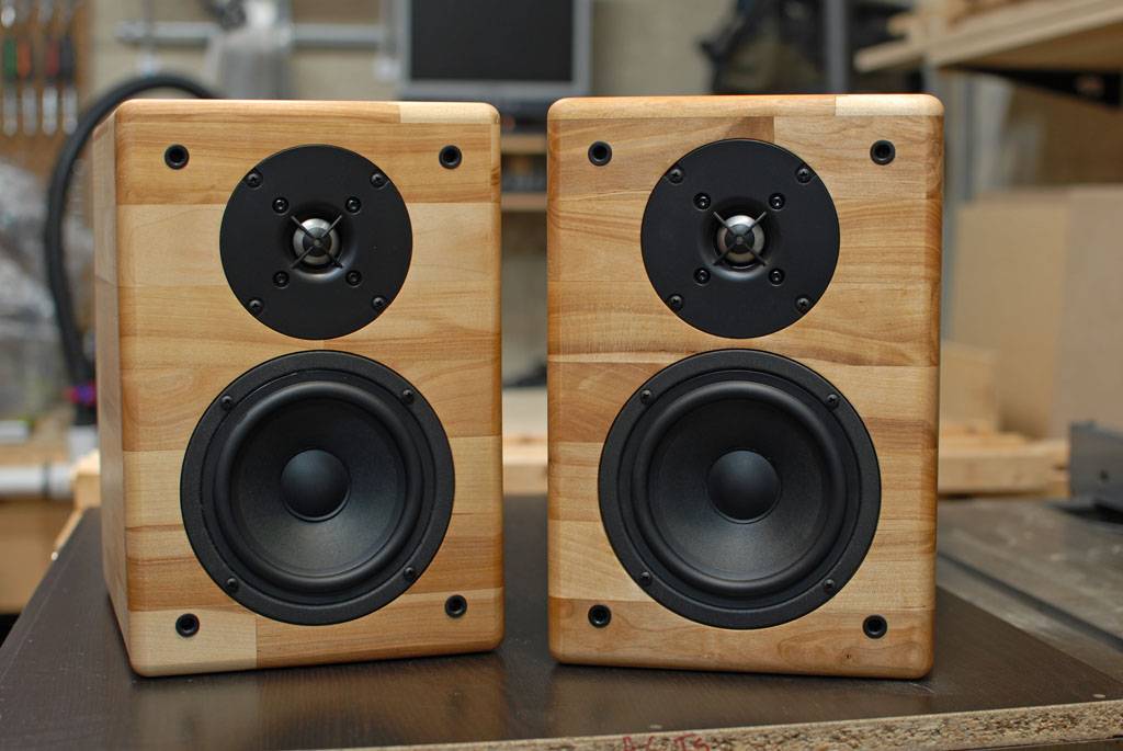 2 Way Speaker 2 Way Speaker