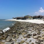 Wisata Pantai Cermin
