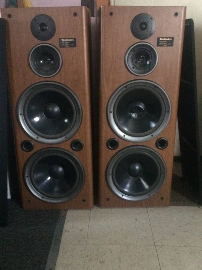 Technics Speakers