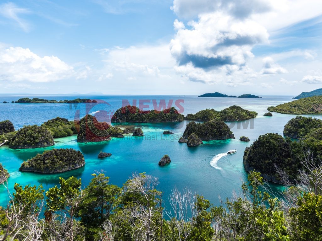 Kawasan Wisata Bahari Yang Ada Di Papua Contohnya Adalah