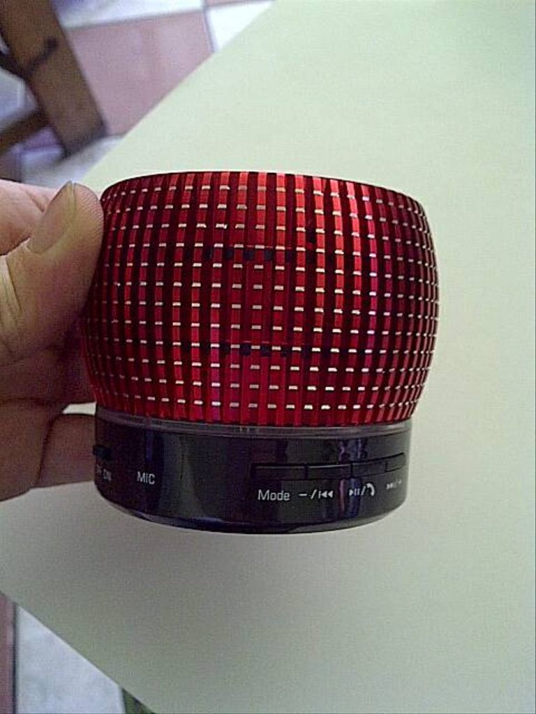 Speaker Bluetooth Besar