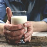 Setelah Minum Obat Apakah Boleh Minum Susu