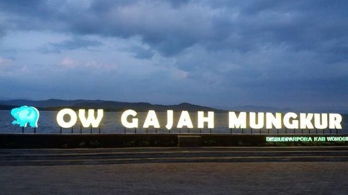 Obyek Wisata Waduk Gajah Mungkur Obyek Wisata Waduk Gajah Mungkur