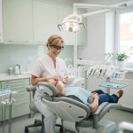 7 Perbedaan Tambal Gigi Di Puskesmas dan Dokter Praktek yang Menarik